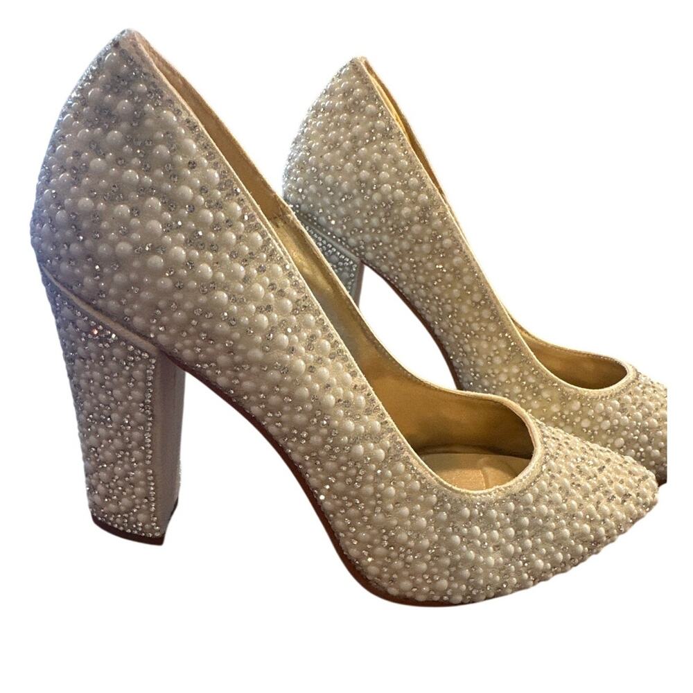 Bridal Smilee Pearl Embellished Chunky Heels Made in Turkey Size 7.5